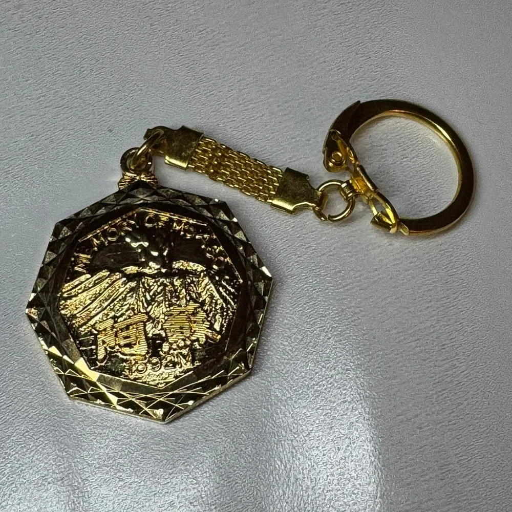 Mount Unzen Japan Volcano Key Chain 24KGP IWASAKI Gold Tone